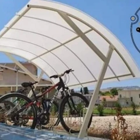 סככת אופניים מקורה מברזל בהתאמה אישית בקיבוץ עמיר